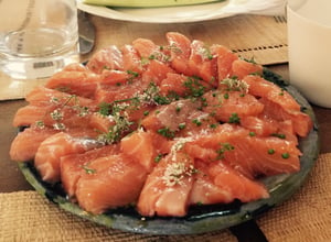 raw-salmon-with-coriandolo